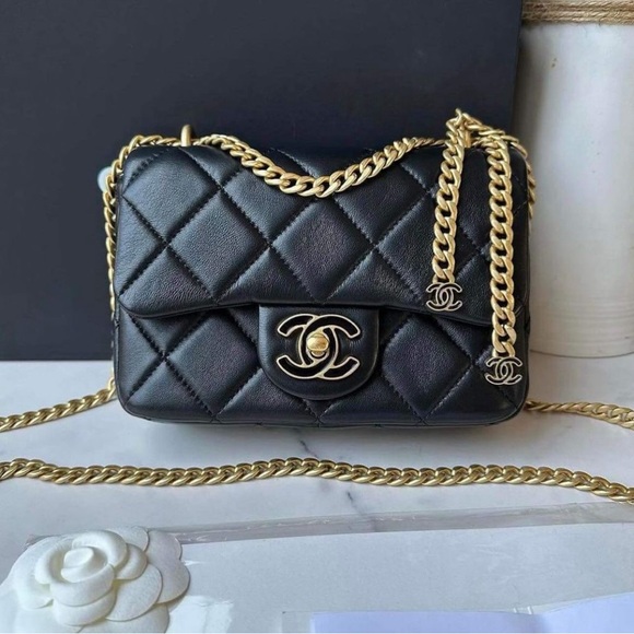 CHANEL Handbags - ❌SOLD❌C H AN E L quilted lambskin mini flap bag ghw and enamel CC 2022 22P